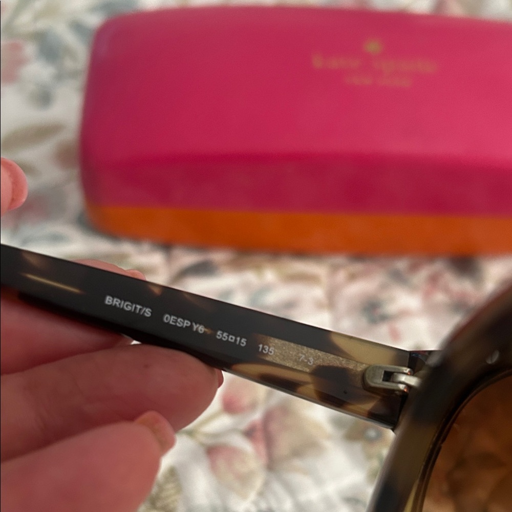 Tortoise Shell Sunglasses - Picture 8 of 8